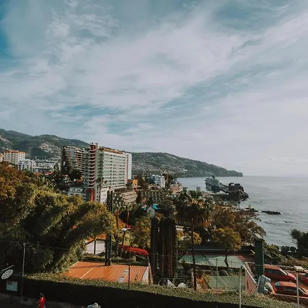 Flh Casa Branca Madeira * فونشال